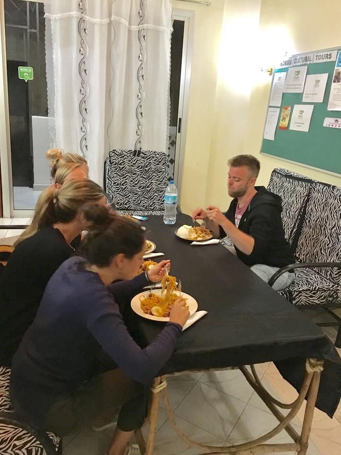 Wakawaka Hostel アルーシャ エクステリア 写真